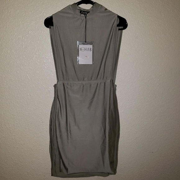💥5/25$ Silver Gray Bodycon Dress - Picture 3 of 7